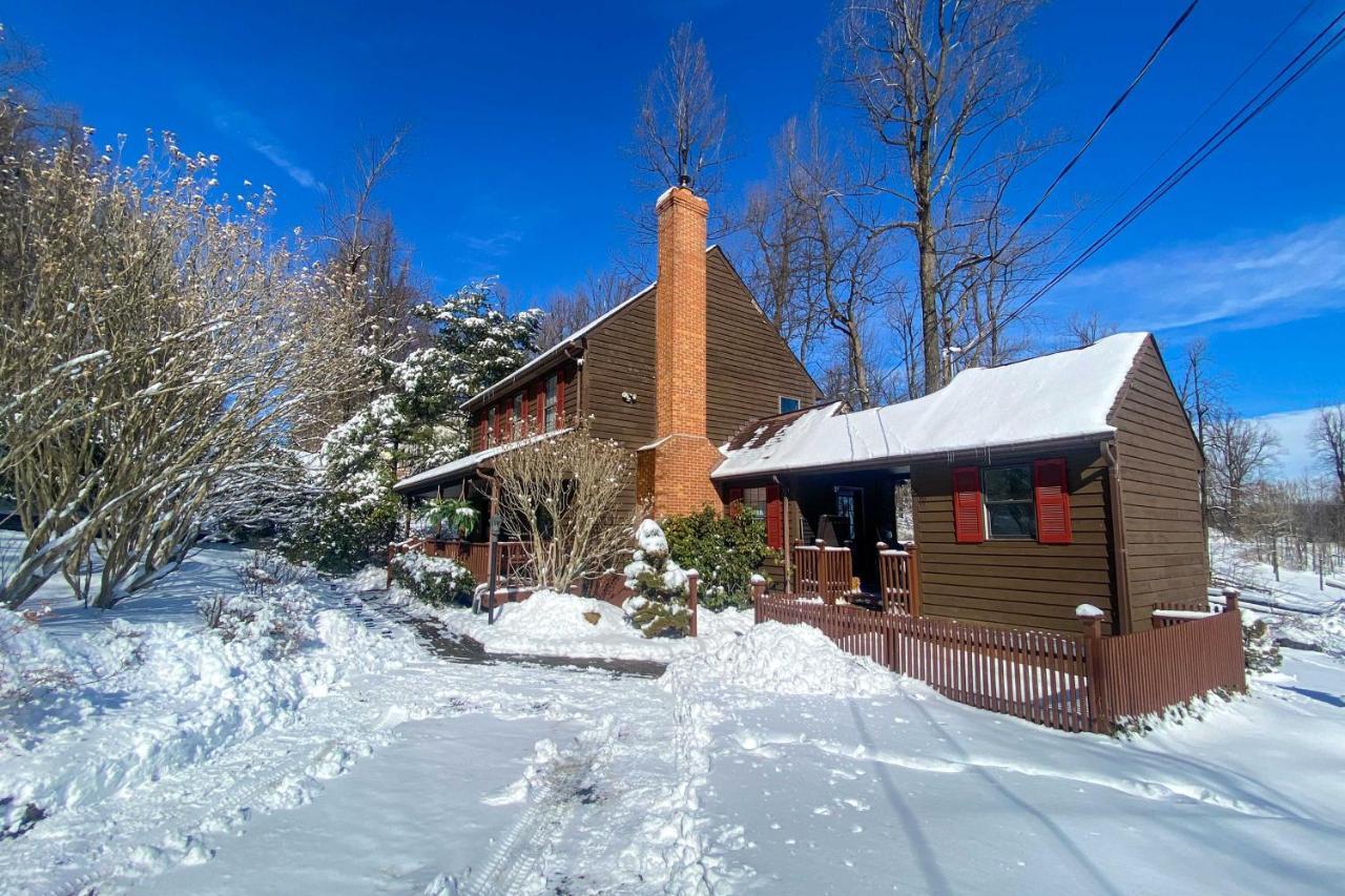 Chester Gap Modern Mountain Retreat With Deck And Hot Tub! 빌라 외부 사진